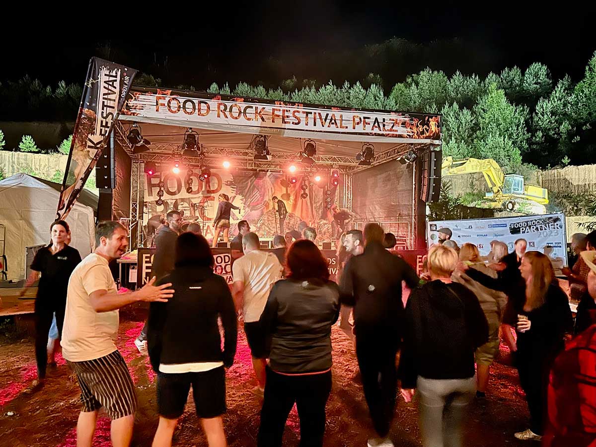 Foodrock-Festival-2023-vor-der-Buehne