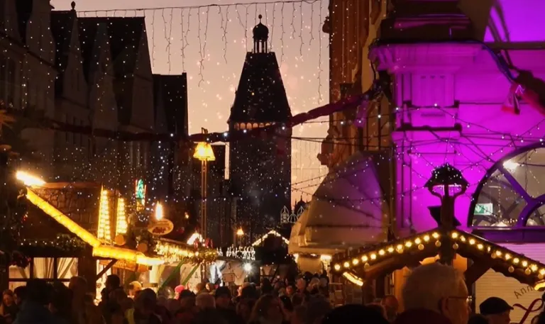 Weihnachts‑ und Neujahrsmarkt Speyer 2025 / 26 – Glanzvolle Weihnachtstradition am Kaiserdom