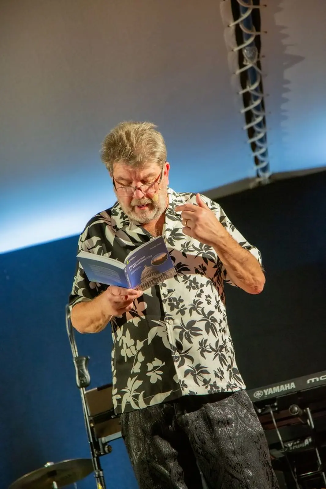 Ronald Daub_ Lesung bei der Black und White Party in Sippersfeld