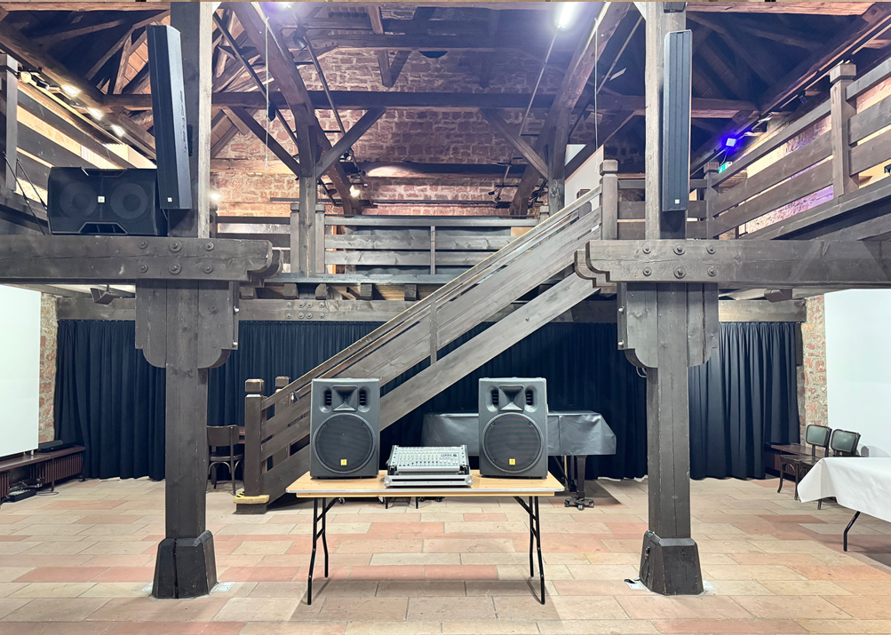 Alte Audiotechnik vs neue Lautsprecher Theodor Zink Museum