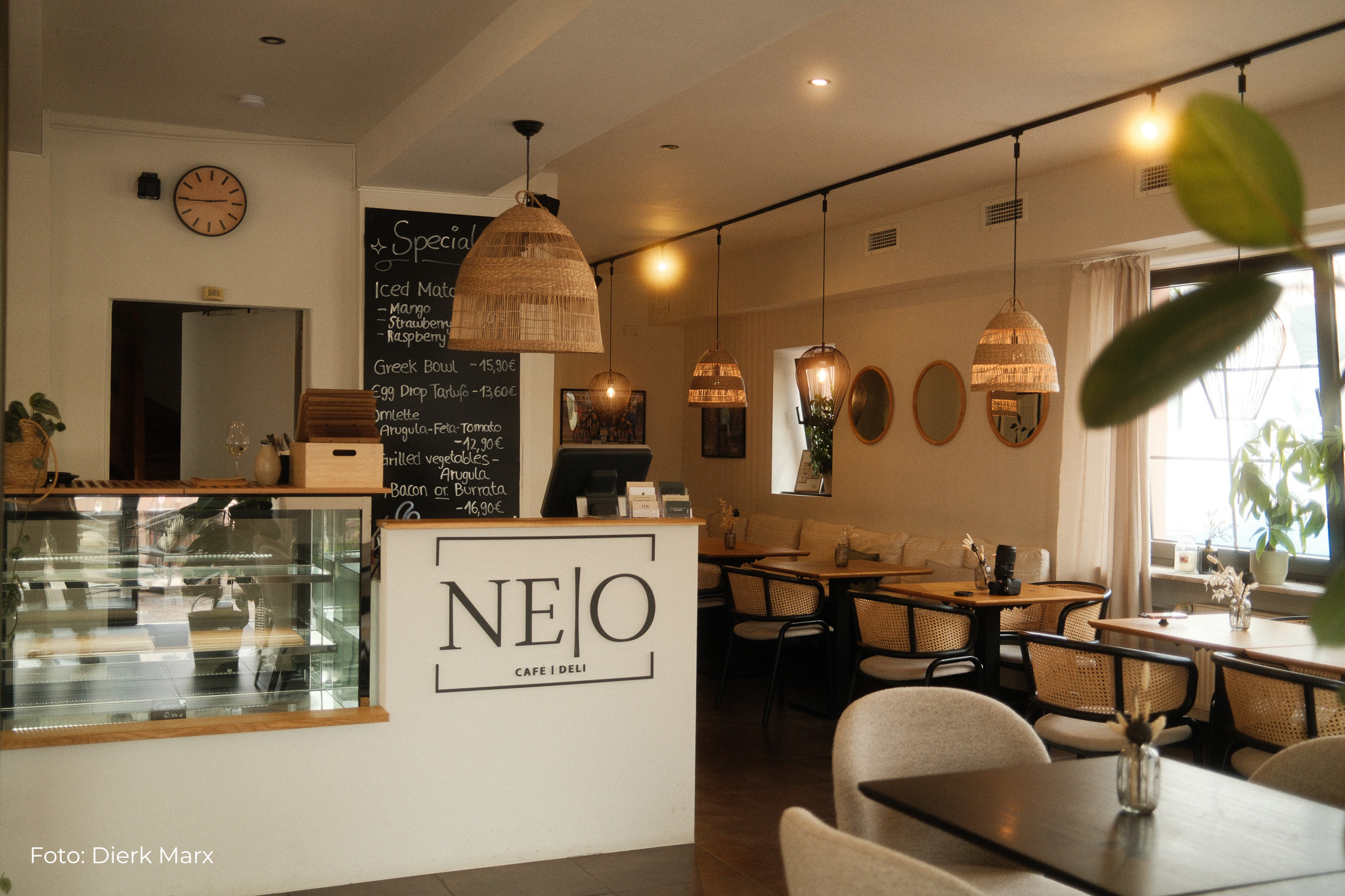 NEO Café Deli
