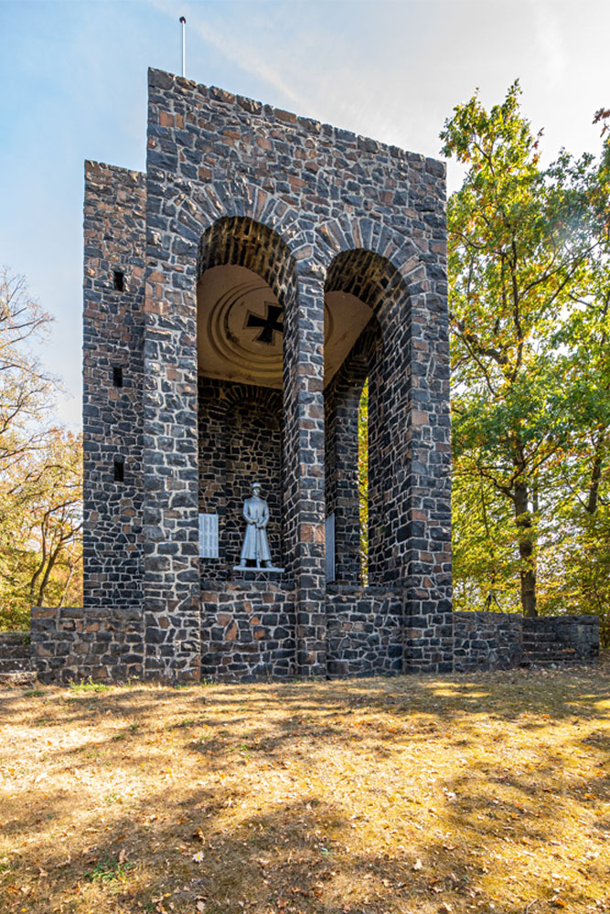 Kriegerdenkmal_Winnweiler_hochkant
