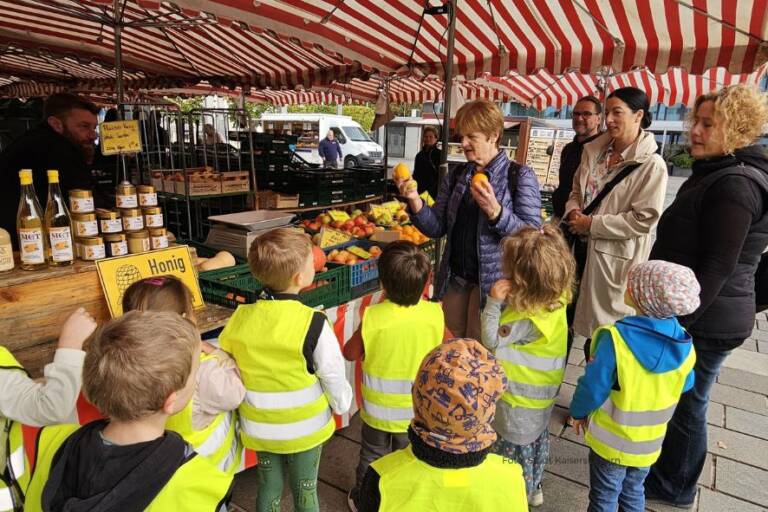 Kaiserslautern – Kinder lernten Wochenmarkt kennen