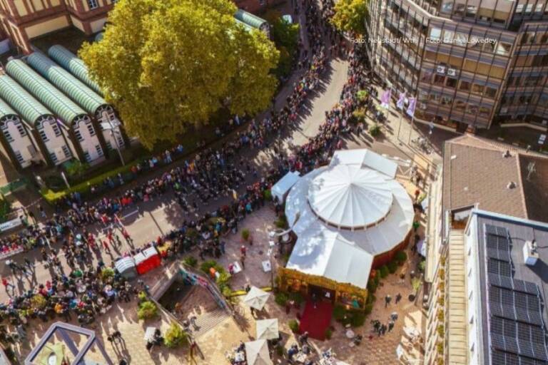Neustadt/Wstr. – Großer Winzerfestumzug am 11. Oktober: Farbenprächtiger Höhepunkt des Deutschen Weinlesefestes